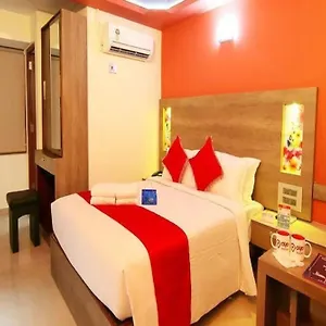 New Ashiyana Palace Near Ganga Ghat And Vishwanath Temple Hotel